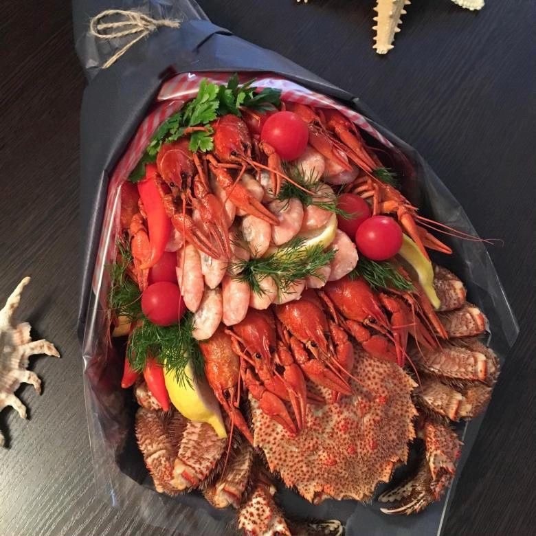 № 84. Букет с крабом, раками и креветками