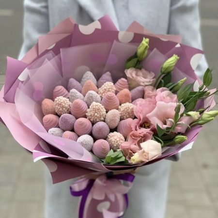 № 185. Букет из клубники в шоколаде и цветов