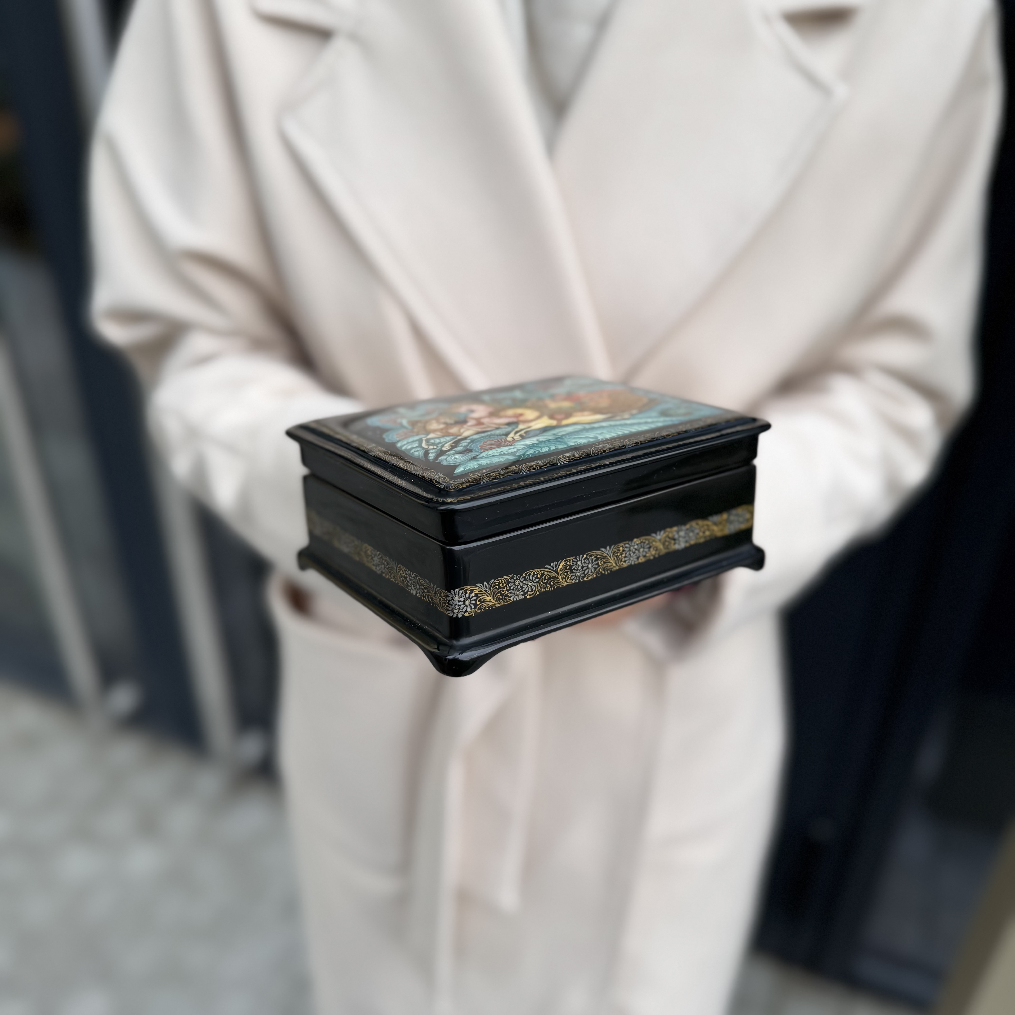 № 187G. Шкатулка лаковая миниатюра "Тройка" Палех Авторская Ручная роспись (Размер: 11,5*9,5*4,5 см) — изображение 3