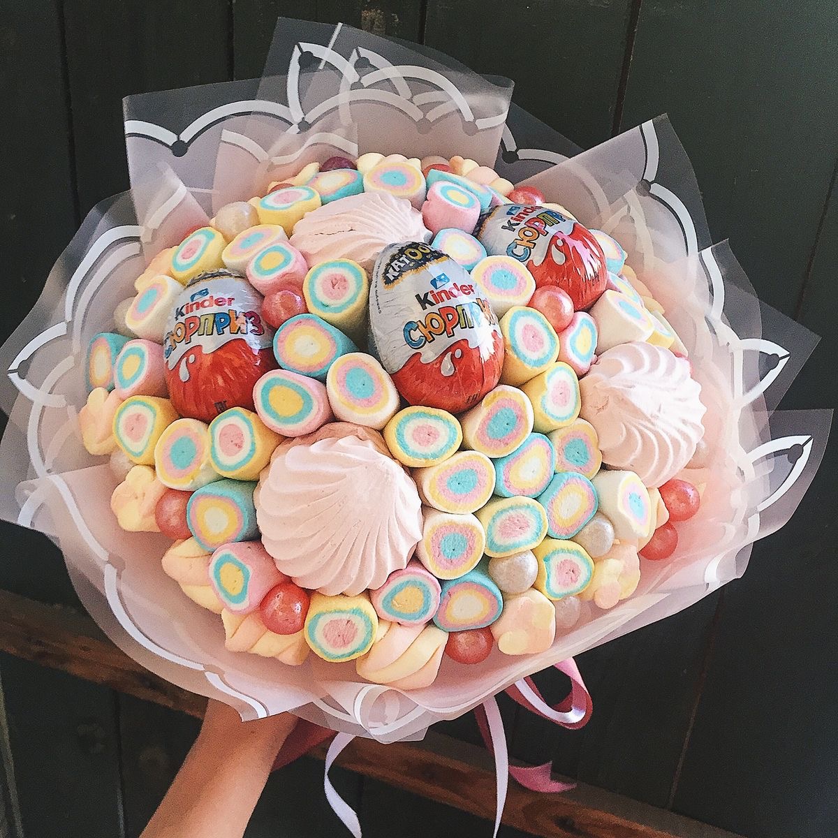№ 339. Букет из Kinder, маршмеллоу и зефира «Воздушное облачко»